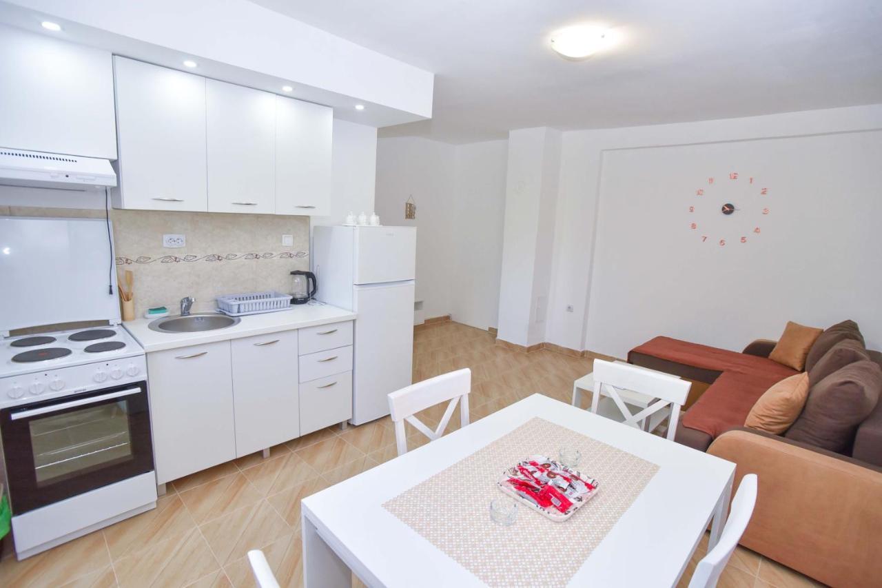 Ban Apartmani Будва Екстер'єр фото