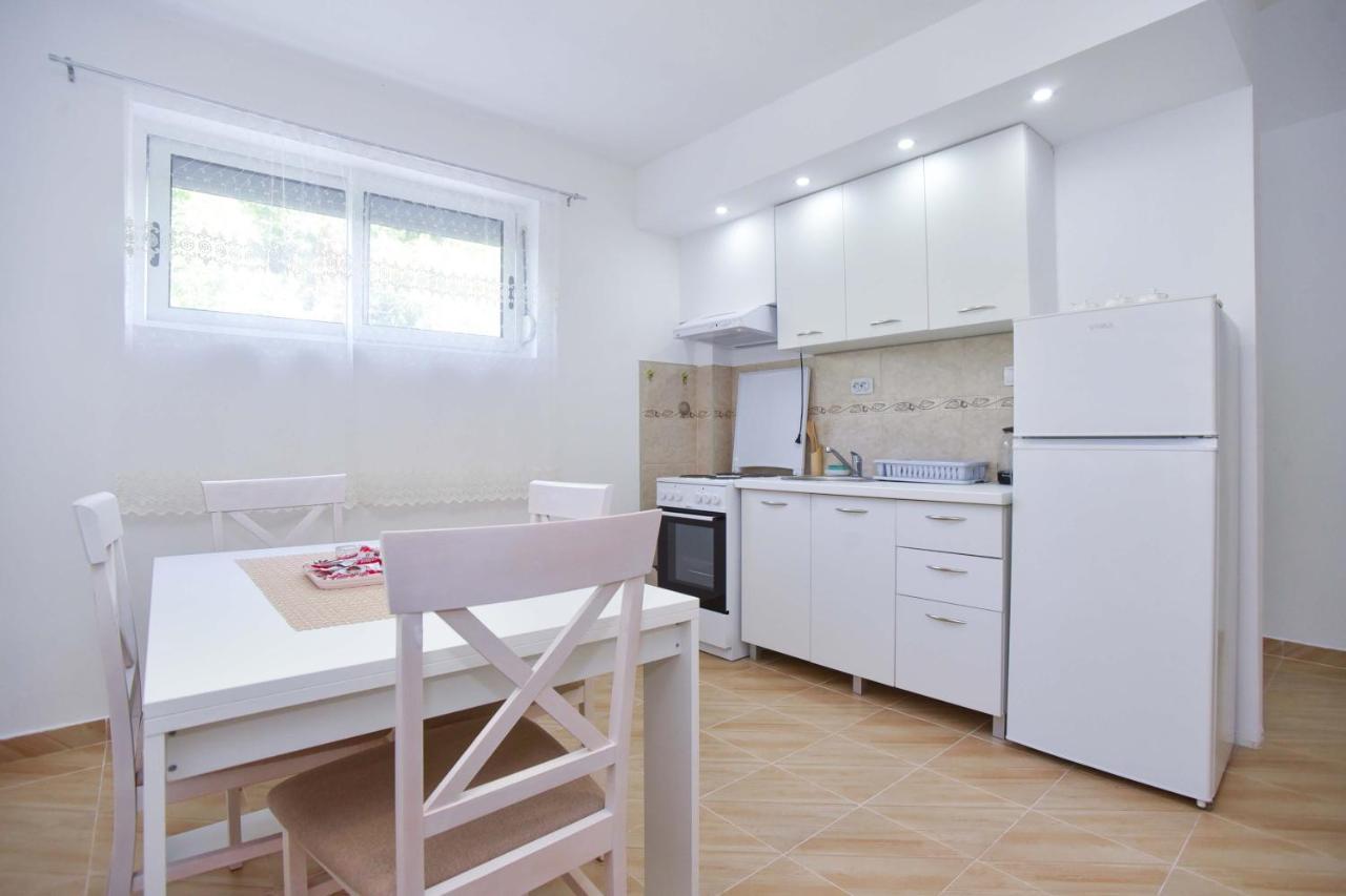 Ban Apartmani Будва Екстер'єр фото